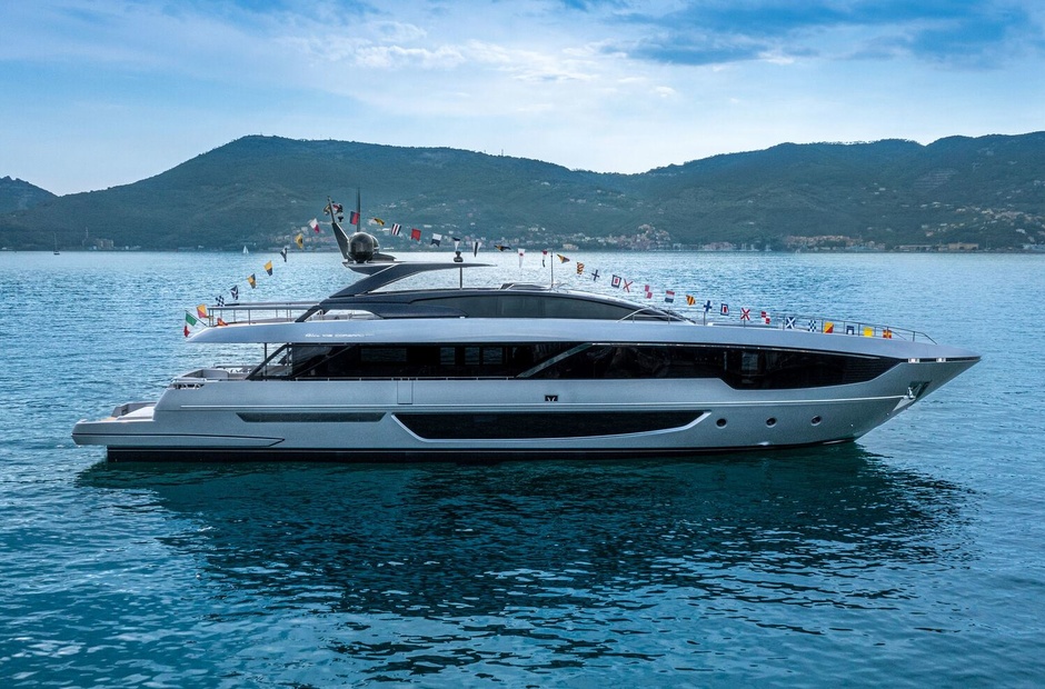 Riva GIO4