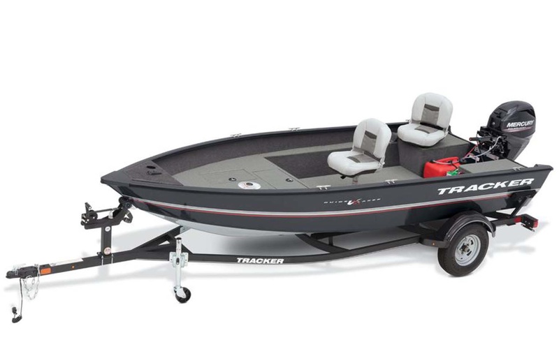 Research 2013 - Tracker Boats - Guide V-16 Laker DLX T on iboats.com