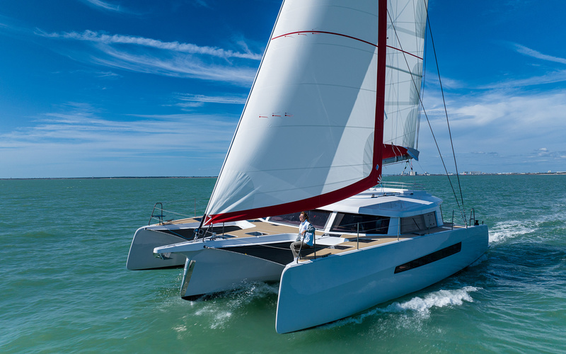 Neel Trimarans 52