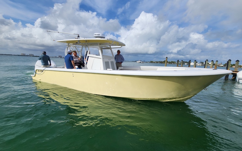 Reef Runner 340 Open