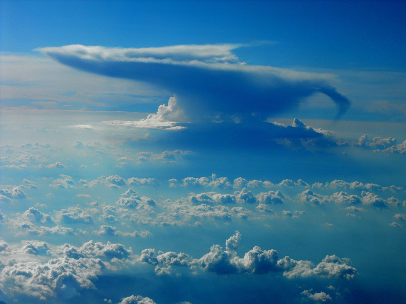 If you see clouds rising up in the form of an anvil, it is a clear sign that you need to get out of the open water and seek shelter. The top of the anvil indicates the direction the storm will take.