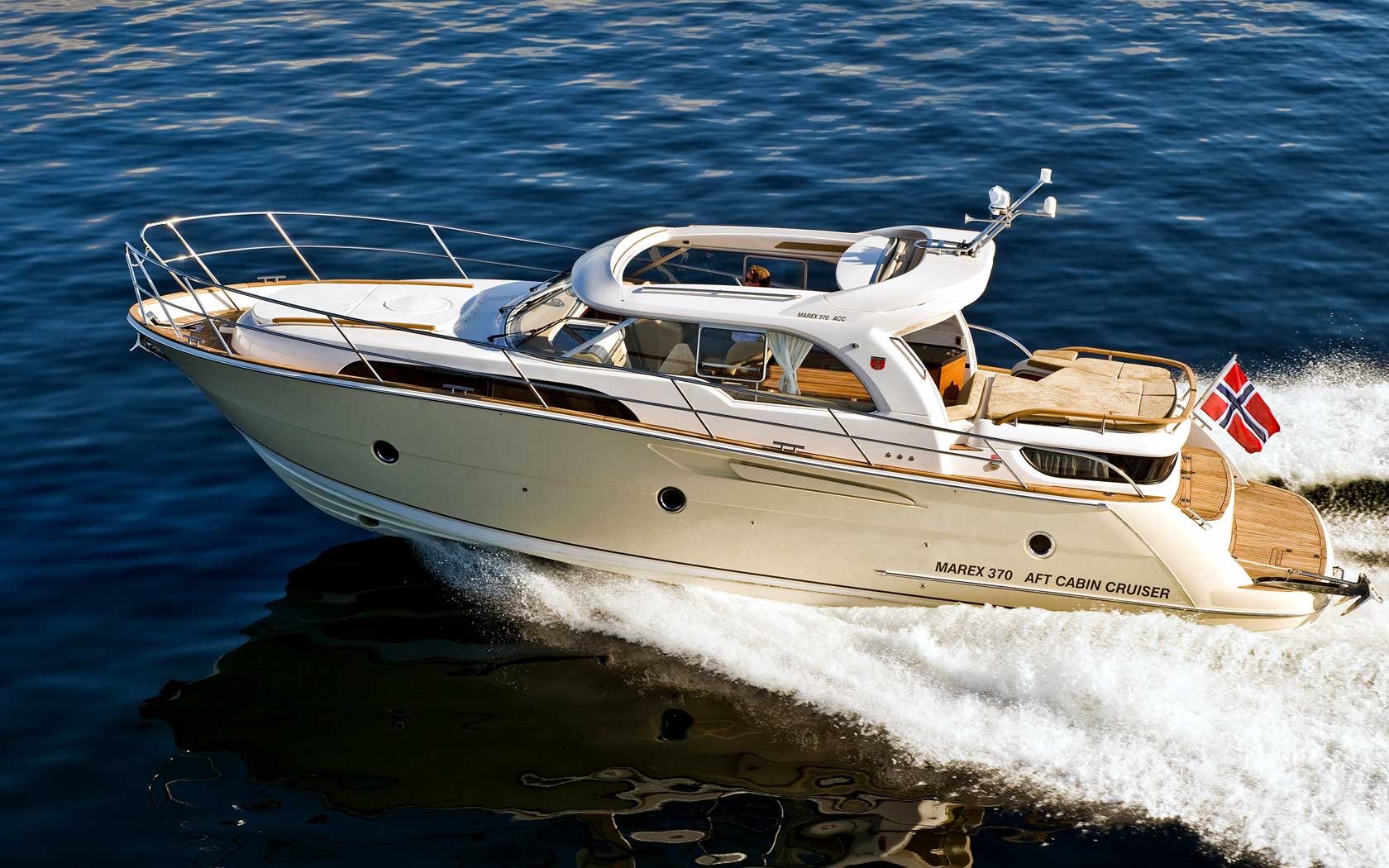 cruiser yachts aft cabin