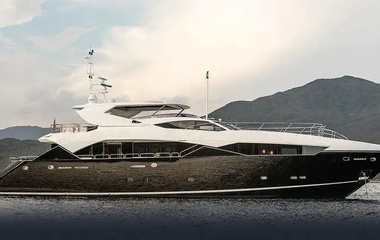 Sunseeker Oksanchik