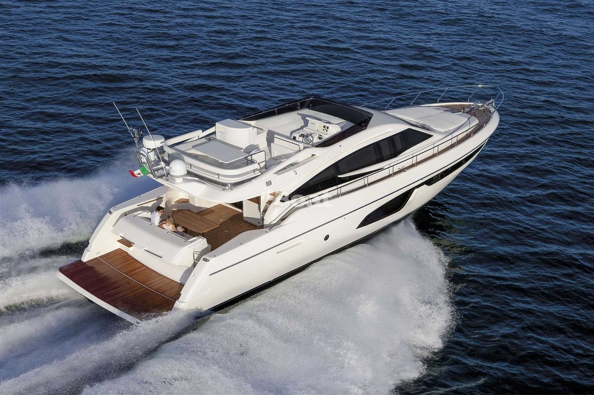 ferretti yacht 650