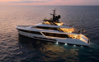 Benetti Legend