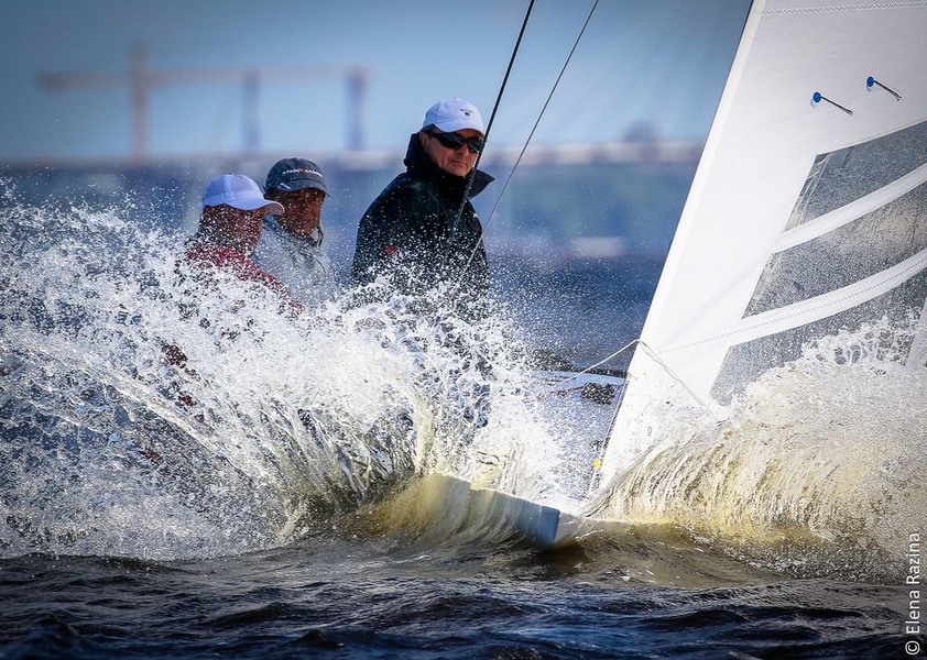 Crew of Anatoly Loginov at the Russian Dragon Open Championship 2016.