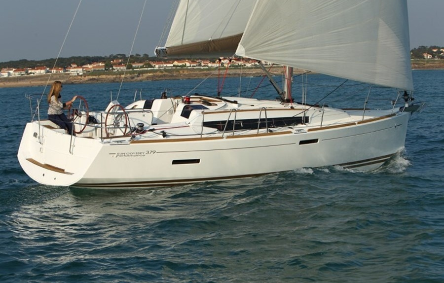 Most modern cruisers are built of fiberglass. On the photo Jeanneau Sun Odyssey 379