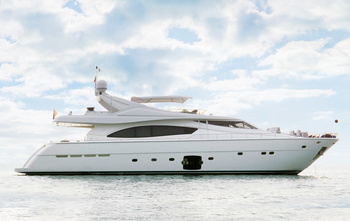 Ferretti 881