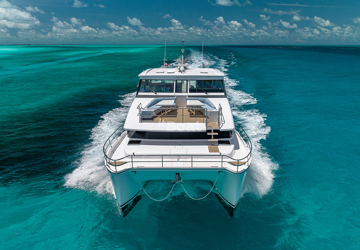 2023 horizon pc68 luxury power catamaran