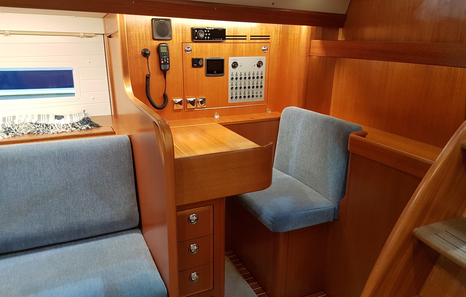 Hallberg-Rassy 44