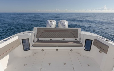 Intrepid  345 Nomad SE