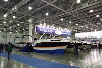 Glitter and Poverty Moscow Boat Show 2016