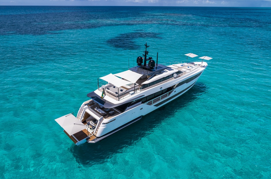 Custom Line Manhattan Express III