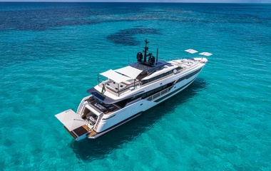 Custom Line Manhattan Express III