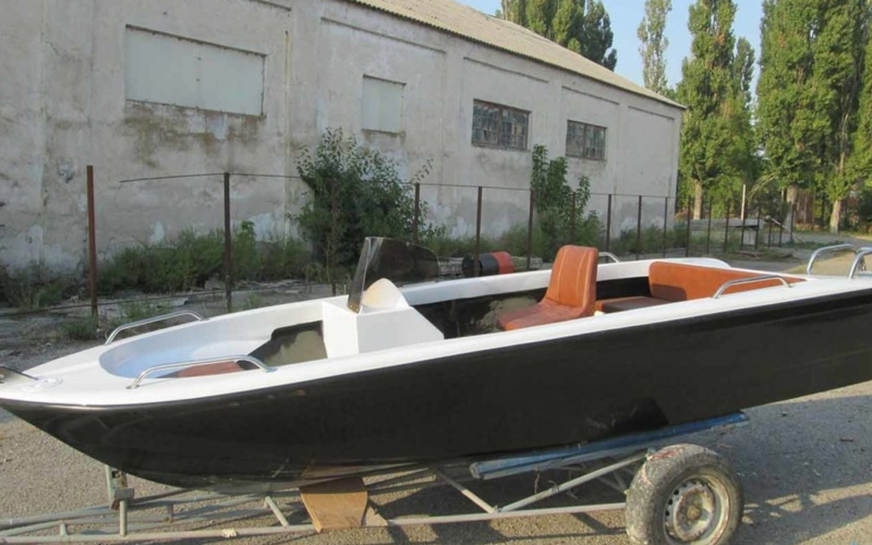 Akua Boat Касатка 450