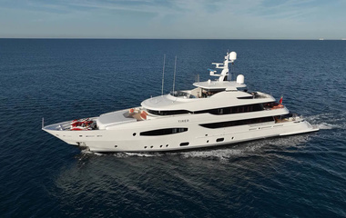 Marin LuxurYachts Tirea