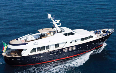 Custom Boats Jacques De Molay