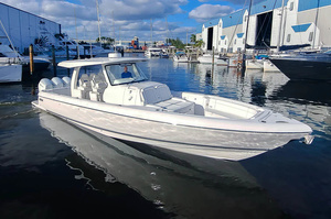 Intrepid  427 Nomad SE