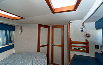 1986, Carver 36 Mariner