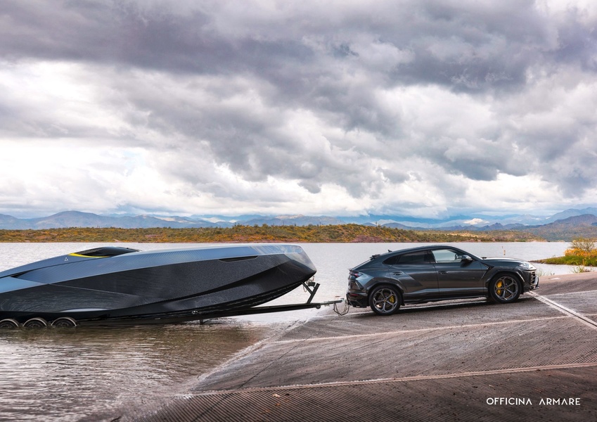 Crossover Lamborghini Urus with trailer mounted A43 speedboat