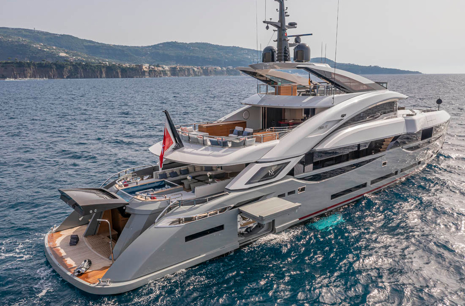 ISA Yachts Aria SF