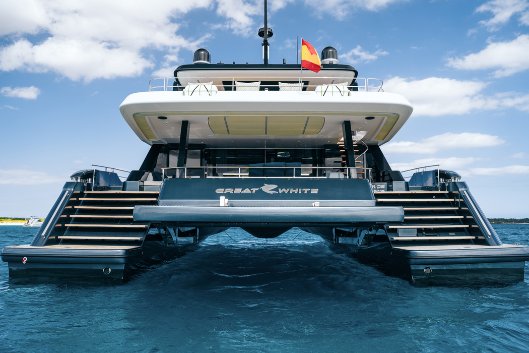 The Great White transom is equipped with an electrically driven bathing platform for easy tender launching. 