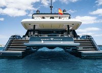 The Great White transom is equipped with an electrically driven bathing platform for easy tender launching. 