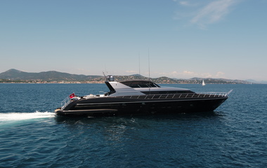 Mangusta Lauren V