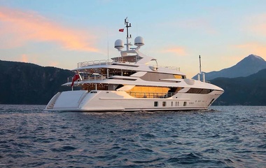 Benetti Bombay