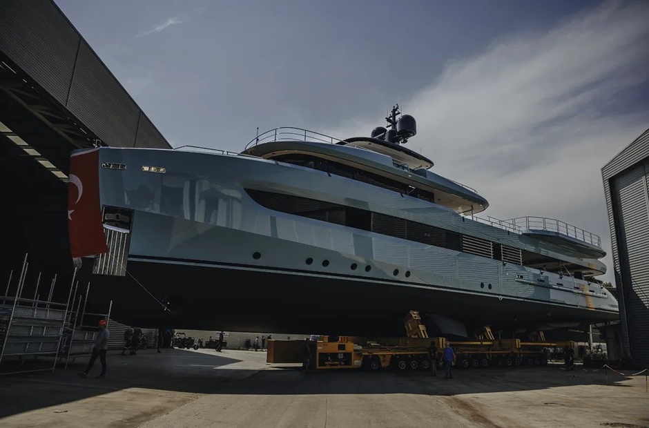 Alia Yachts Limerence