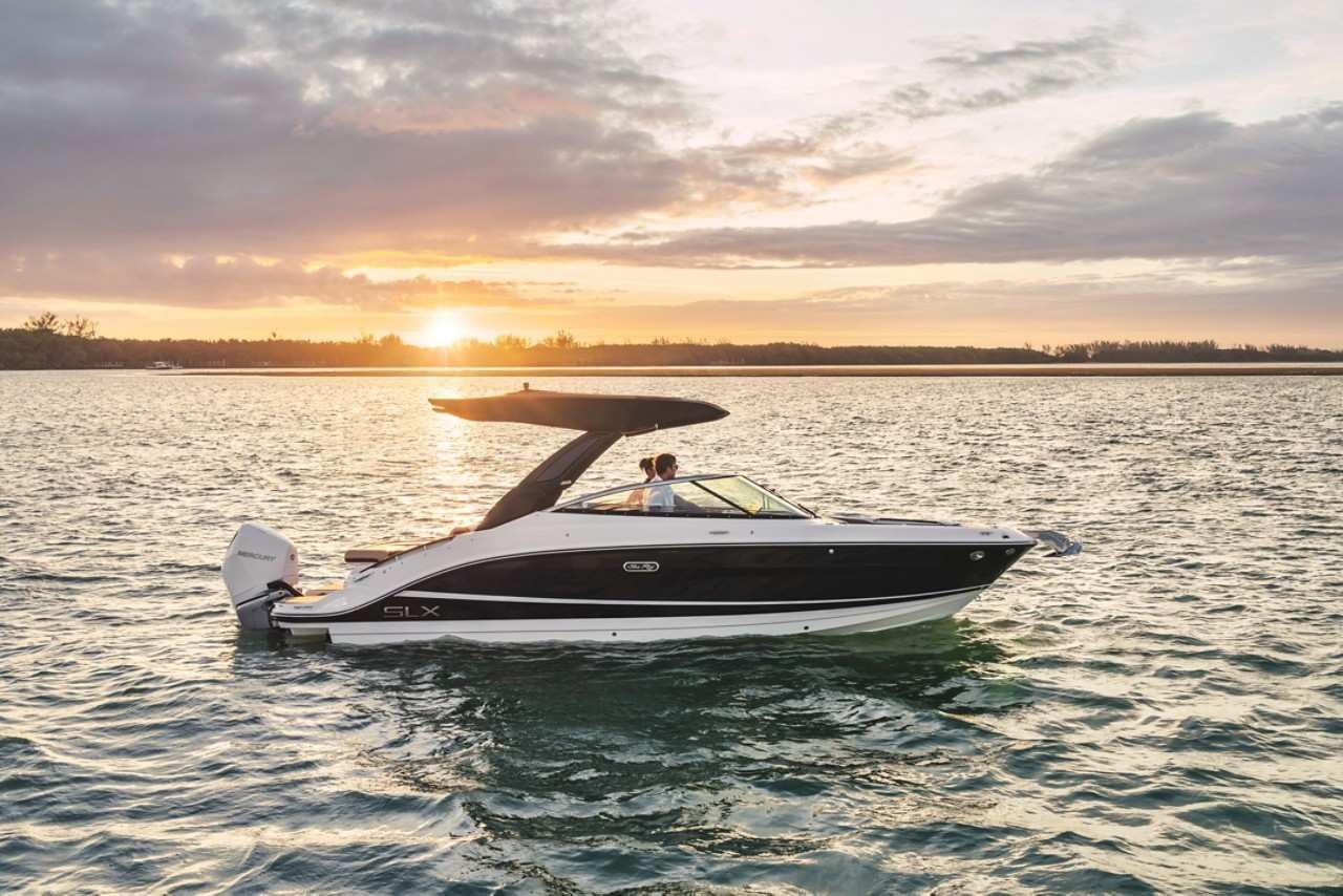 Sea Ray SLX 260 Outboard Prices, Specs, Reviews and Sales Information
