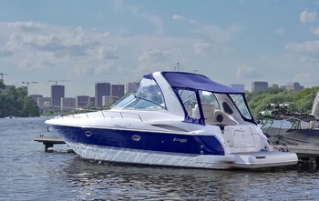 Cruisers Yachts 370 Express (2006)