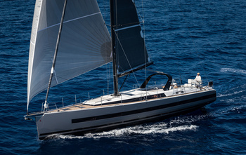 Beneteau Oceanis Yacht 62