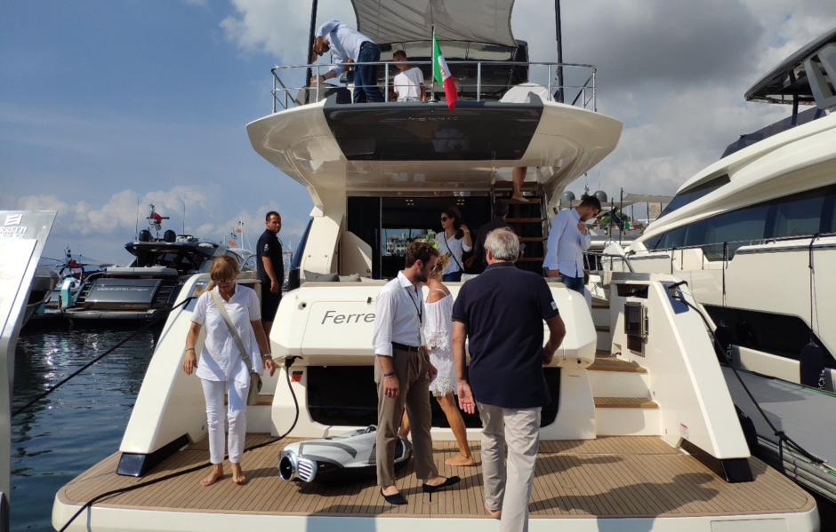 The Ferretti 670 was of great interest to guests at the Cannes show.