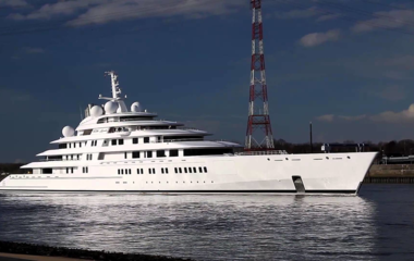 Lurssen Azzam