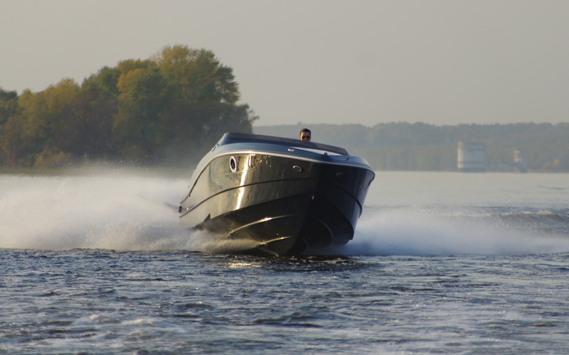 Velvette Performance boat NGT 27