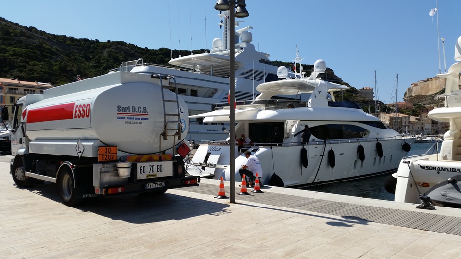 Filling a yacht in France