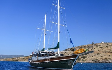 Custom Boats Golden Glory