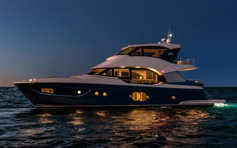 Monte Carlo Yachts 70 Skylounge