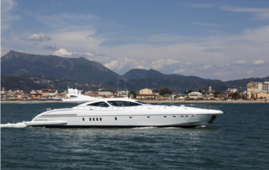 Overmarine Mangusta 130