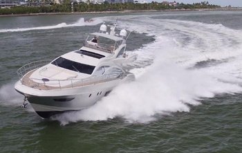 Azimut 72S