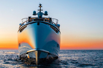 The hidden forces of the yachting industry. The people and