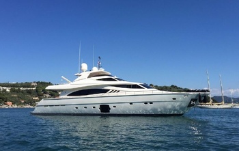 Ferretti 881RPH