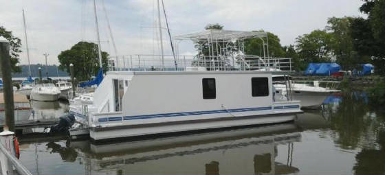 Catamaran Cruisers 14x58