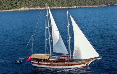 Custom Boats Efe Burak