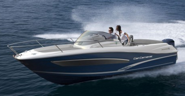 The image shows the 7.5WA model of the Cap Camarat family. 