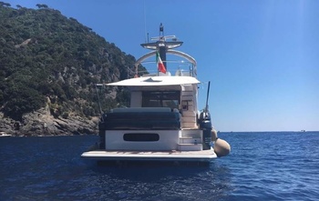 Azimut Magellano 53