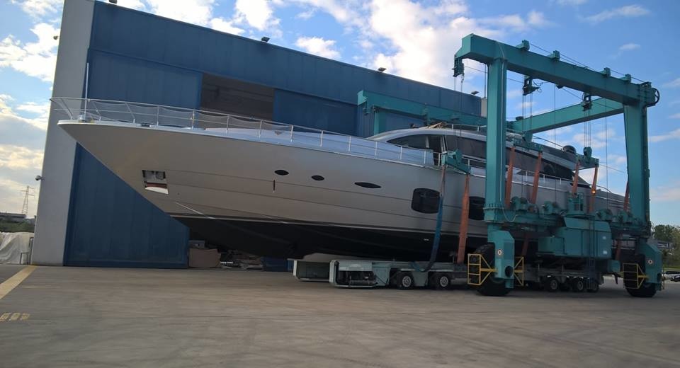 Pershing Yachts