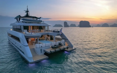 SilverYachts Space Cat