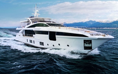 Azimut Lady Lau
